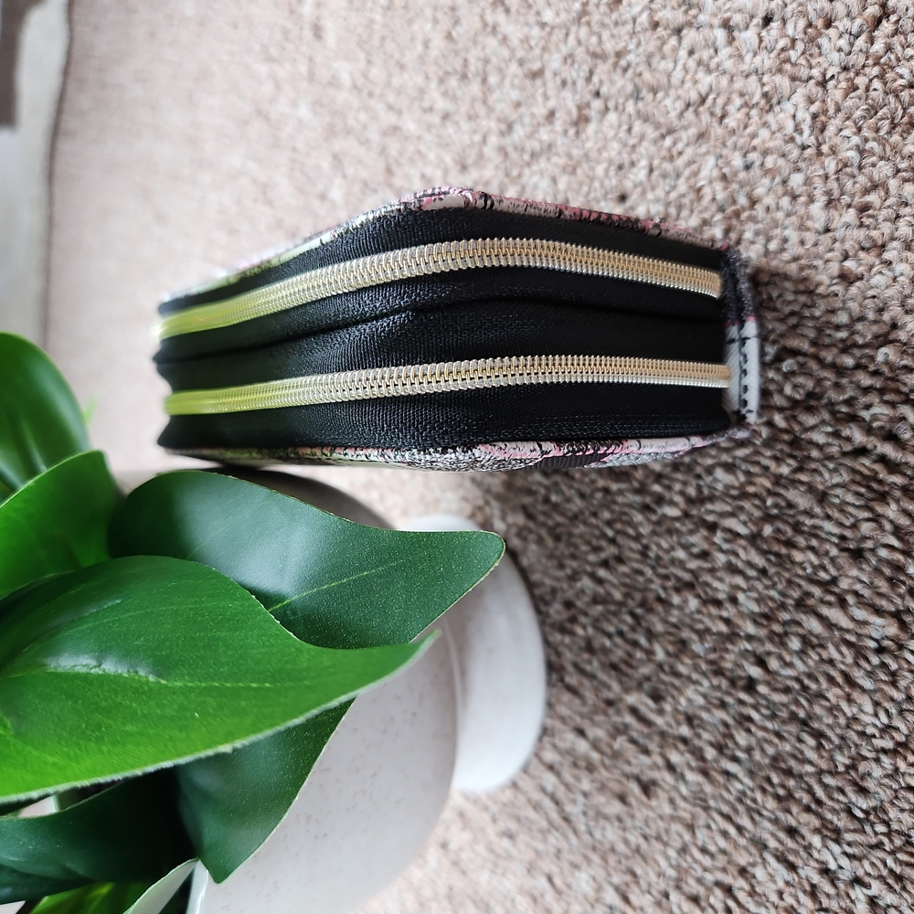 Wallet - Picture 7 of 15